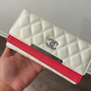 Chanel clutch purse